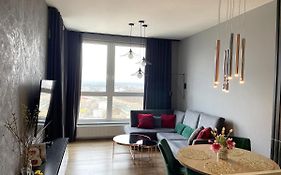 Praga 23Rd Floor High-Class Apartment By Bookinghost